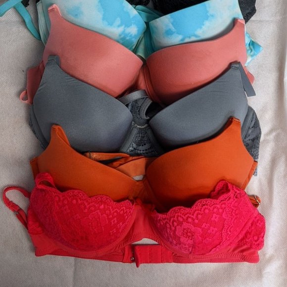 32 C Bra Bundle - Picture 2 of 2